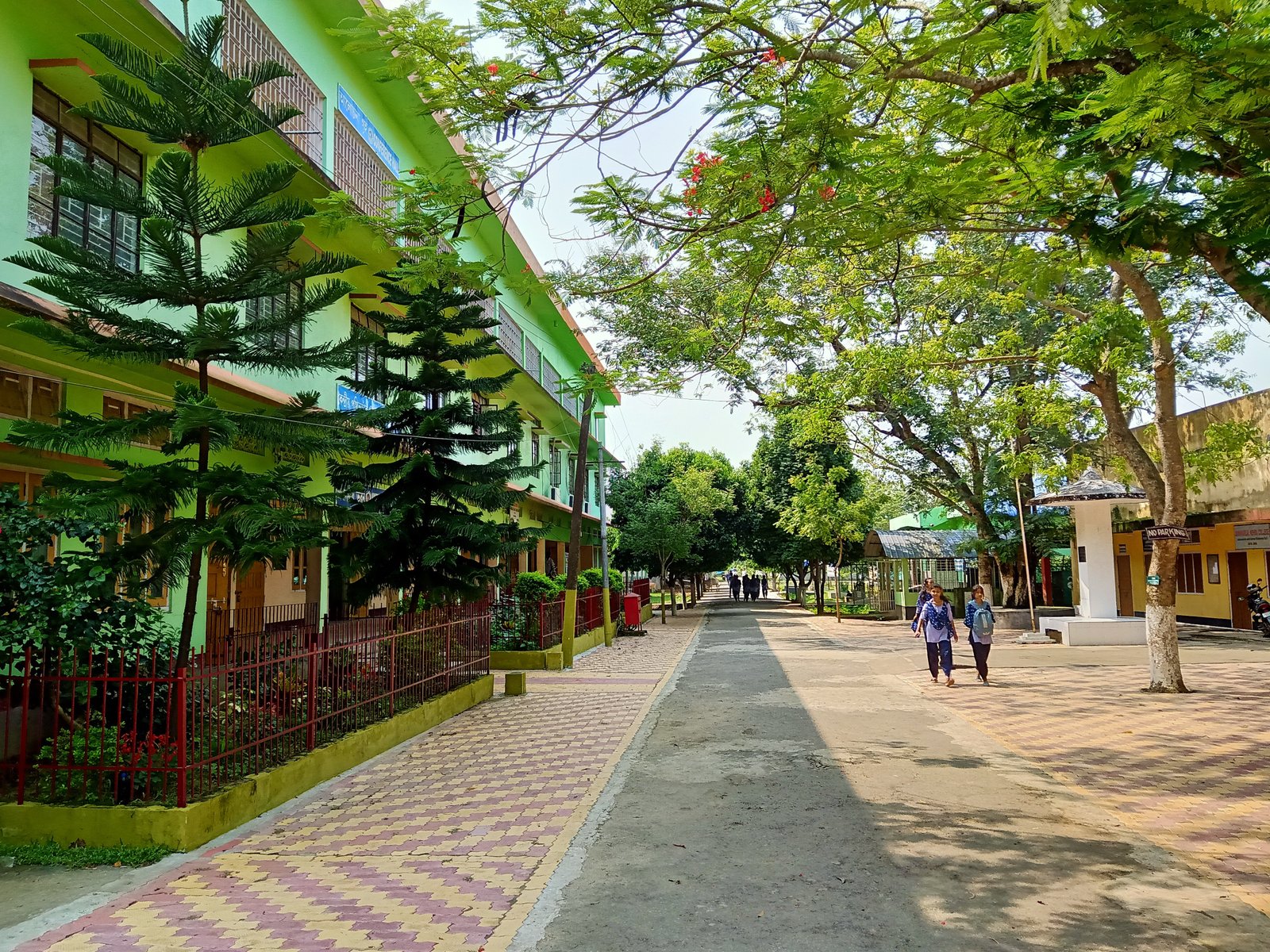 Jawaharlal Nehru College - Slide 10